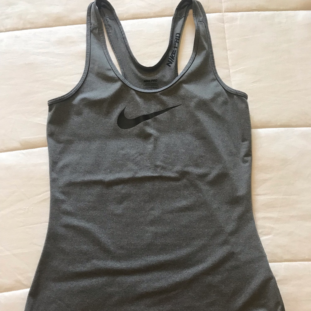 Nike Pro tank